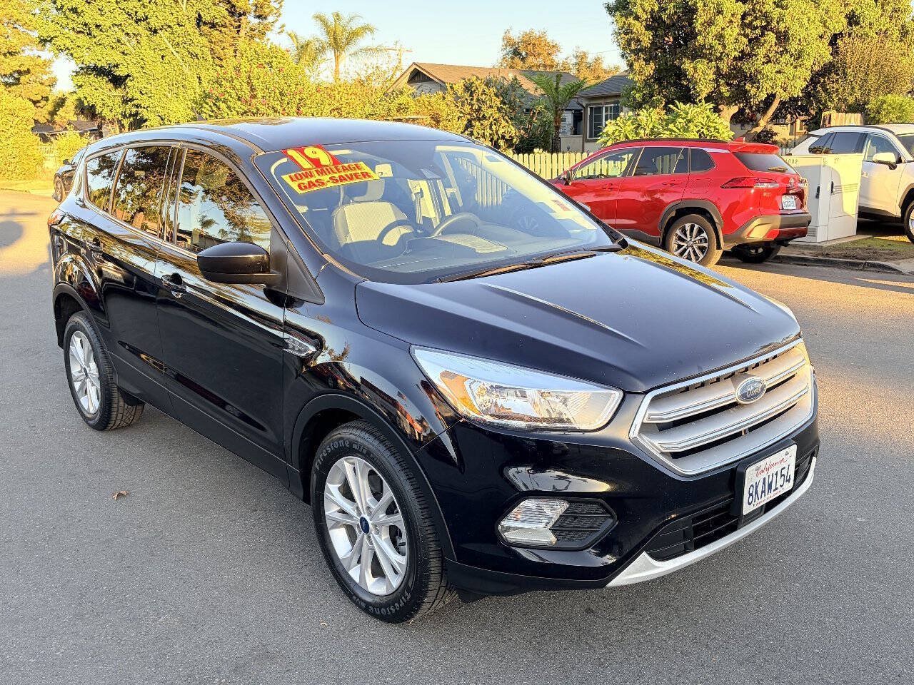 Used 2019 Ford Escape SE FWD image 6