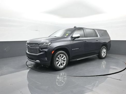 Used 2023 Chevrolet Suburban Premier AWD/4WD image 4