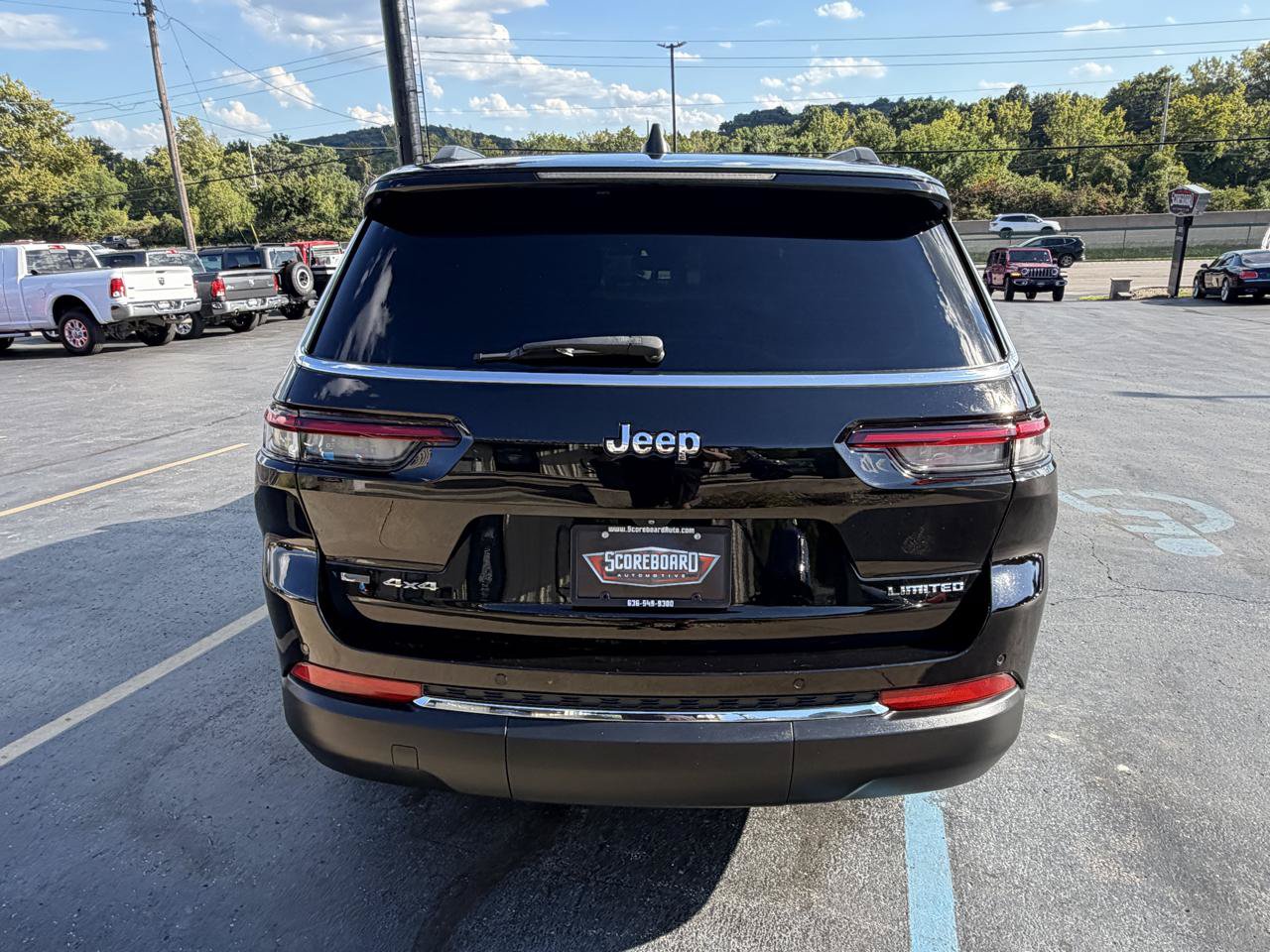Used 2021 Jeep Grand Cherokee L Limited AWD/4WD image 6