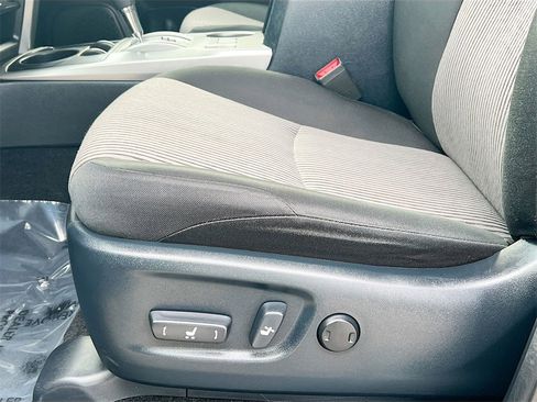 Used 2024 Toyota 4Runner SR5 image 18