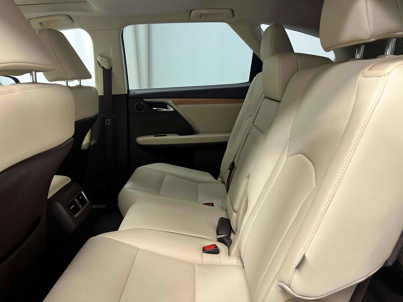 Used 2020 Lexus RX 350L Premium w/ Premium Package AWD/4WD image 13