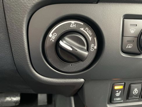 New 2026 Nissan Frontier PRO-4X w/ Pro-4x Convenience Package image 14