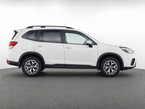 Used 2019 Subaru Forester Premium AWD/4WD image 8