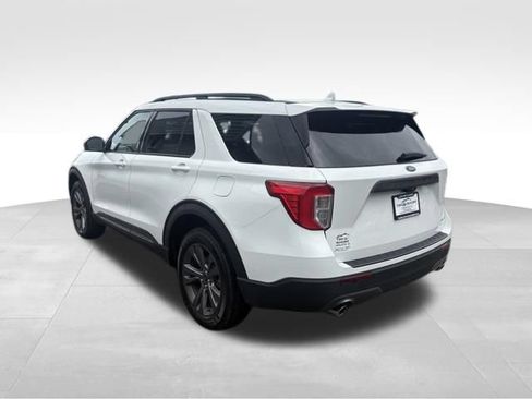 Used 2024 Ford Explorer XLT w/ Equipment Group 202A AWD/4WD image 11