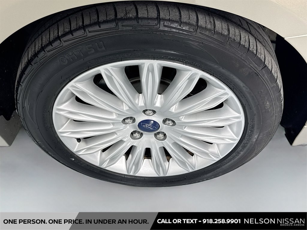 Used 2016 Ford Fusion SE w/ Equipment Group 502A FWD image 30