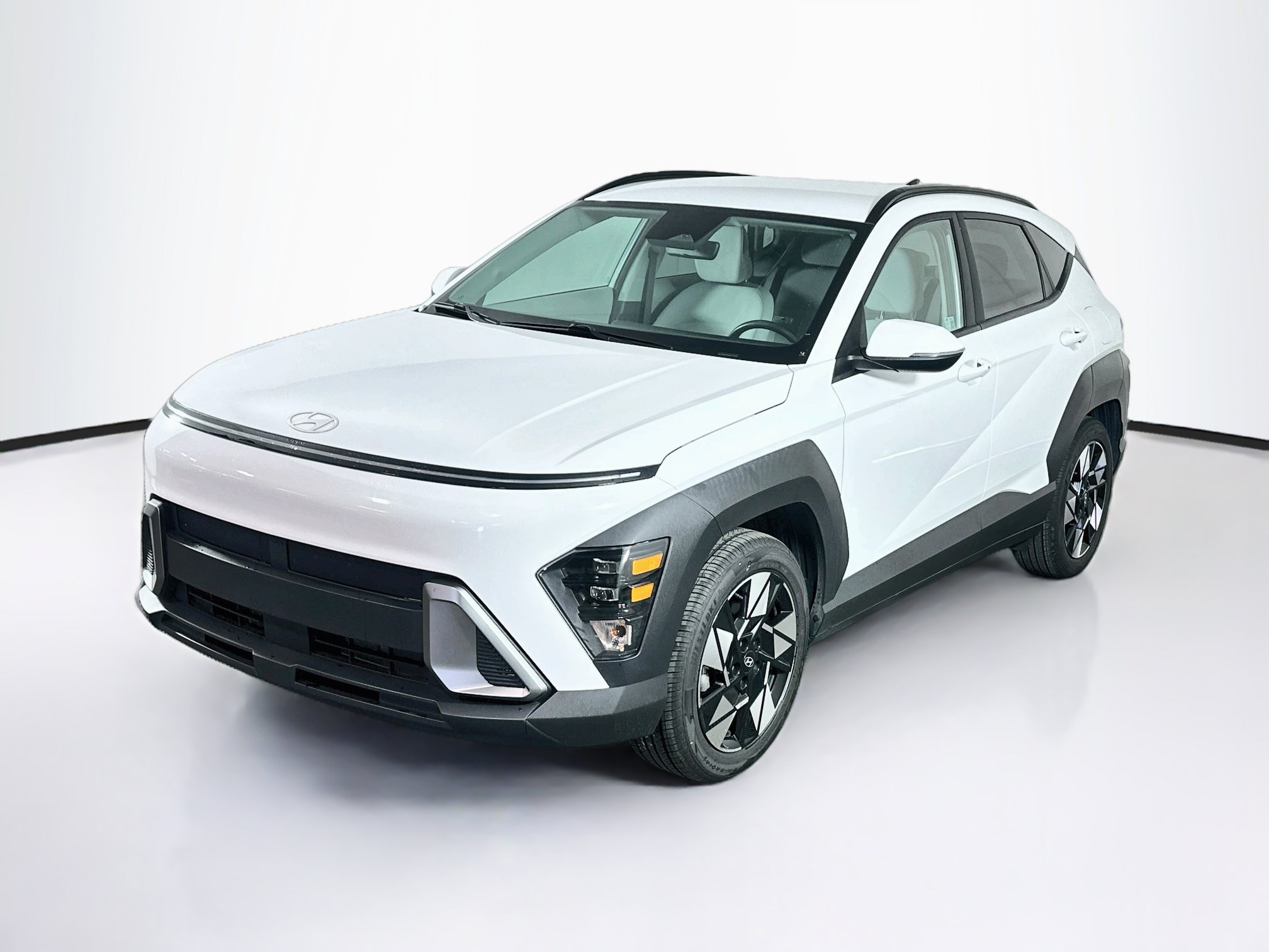 Used 2025 Hyundai Kona SEL FWD image 3
