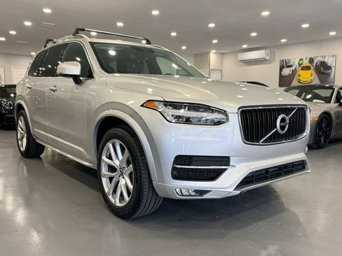 Used 2019 Volvo XC90 T5 Momentum FWD image 1