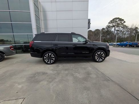 New 2026 Ford Expedition Platinum w/ Driver's Package image 3