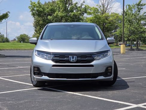 Certified 2026 Honda Odyssey EX-L image 18