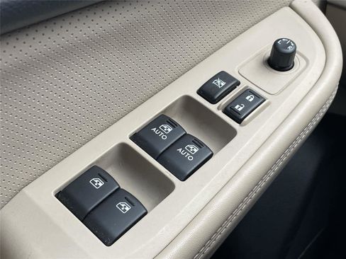 Used 2016 Subaru Legacy 3.6R Limited image 18