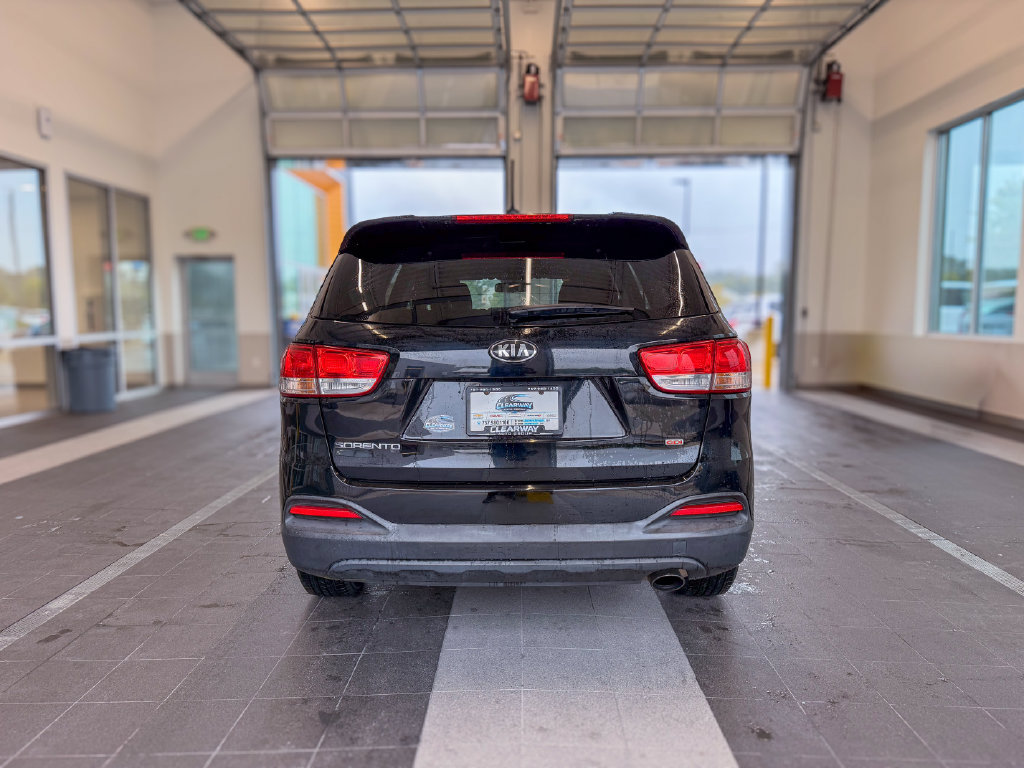 Used 2016 Kia Sorento L FWD image 6