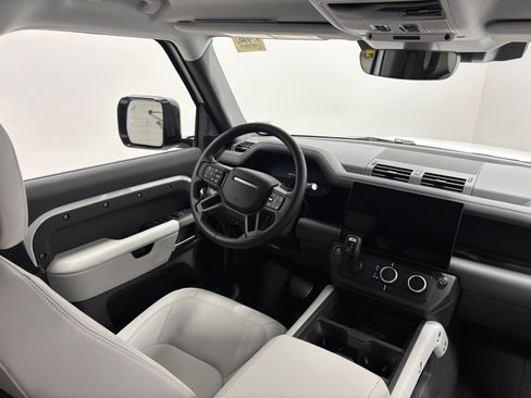 Used 2026 Land Rover Defender 110 S AWD/4WD image 34
