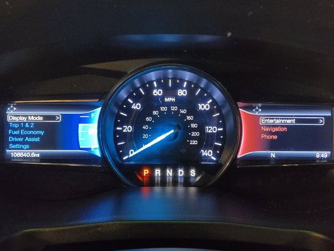 Used 2016 Ford Explorer XLT w/ Equipment Group 201A FWD image 23