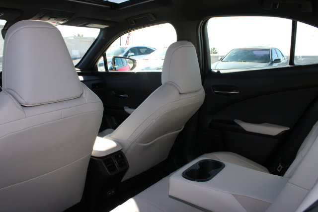 Used 2024 Lexus UX 250h FWD image 9
