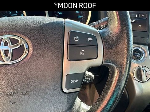 Used 2011 Toyota Land Cruiser image 7