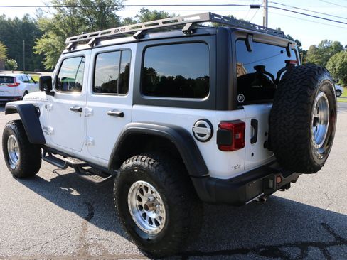 Used 2019 Jeep Wrangler Unlimited Sport S AWD/4WD image 2