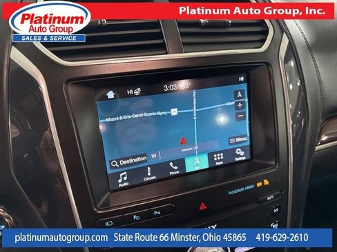 Used 2019 Ford Explorer Platinum image 19