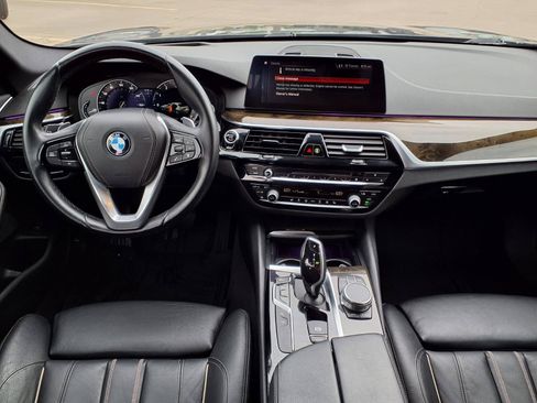 Used 2019 BMW 540i w/ Premium Package RWD image 11