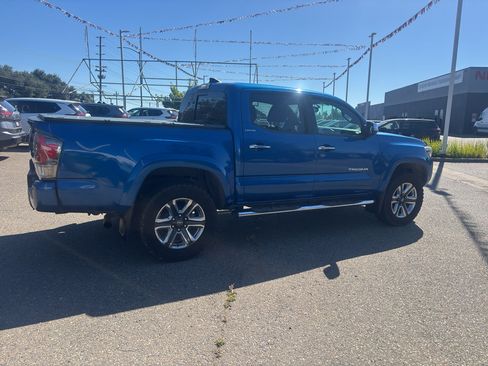 Used 2017 Toyota Tacoma Limited AWD/4WD image 4