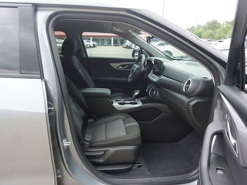 Used 2024 Chevrolet Blazer LT FWD image 16