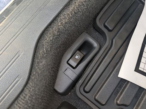 Used 2019 Subaru Outback 2.5i Premium image 36