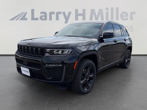 New 2026 Jeep Grand Cherokee Limited w/ Limited Altitude Package AWD/4WD image 1
