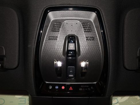 Certified 2025 Cadillac Lyriq Luxury AWD/4WD image 34