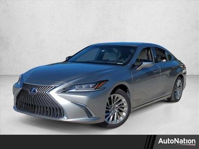 Used 2021 Lexus ES 300h Ultra Luxury w/ Accessory Package
