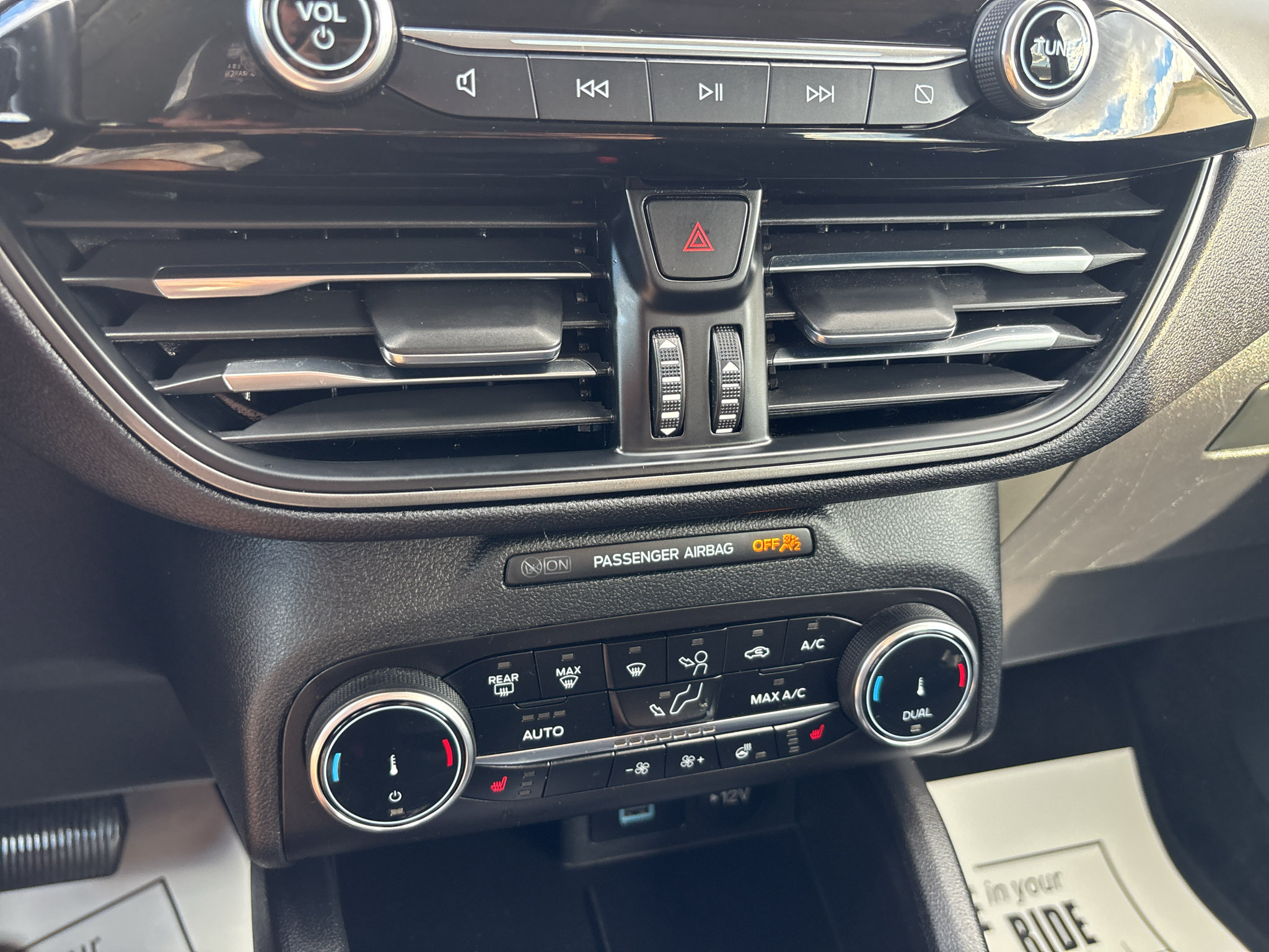 Used 2023 Ford Escape Active w/ Cold Weather Package FWD image 17
