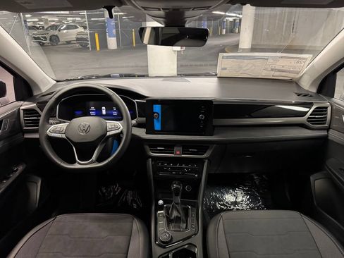 New 2026 Volkswagen Taos SE AWD/4WD image 7