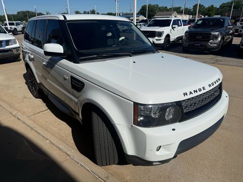Used 2013 Land Rover Range Rover Sport HSE LUX AWD/4WD image 4