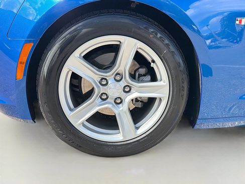 Used 2018 Chevrolet Camaro LT image 38