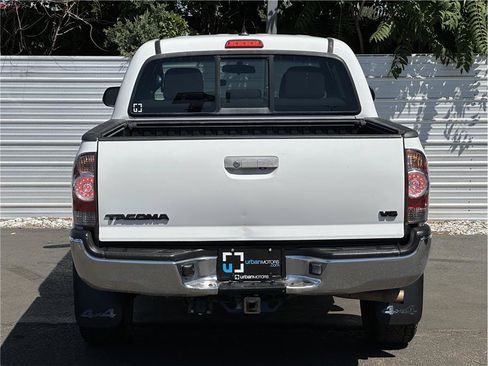 Used 2014 Toyota Tacoma 4x4 Double Cab w/ TRD Off-Road Package image 11