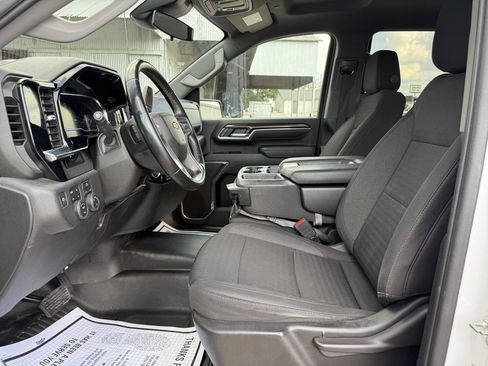 Used 2024 Chevrolet Silverado 2500 LT AWD/4WD image 11