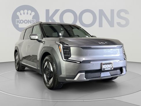 Used 2024 Kia EV9 Wind AWD/4WD image 10