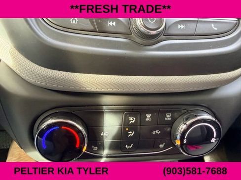 Used 2021 Chevrolet TrailBlazer LT image 19