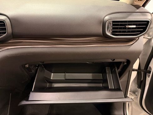 Used 2022 Ford Explorer Limited w/ Equipment Group 301A image 31