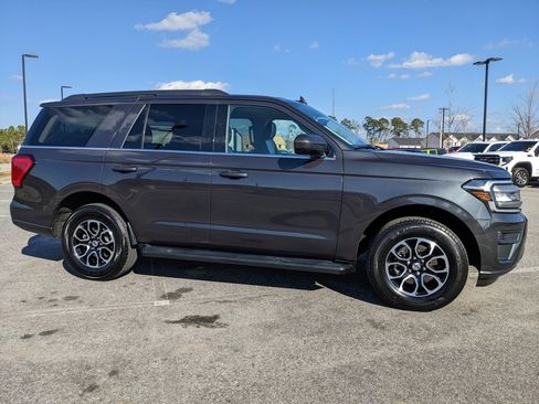 Used 2024 Ford Expedition XLT image 20