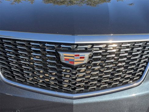 Used 2021 Cadillac XT5 Premium Luxury w/ LPO, Floor Liner Package image 11