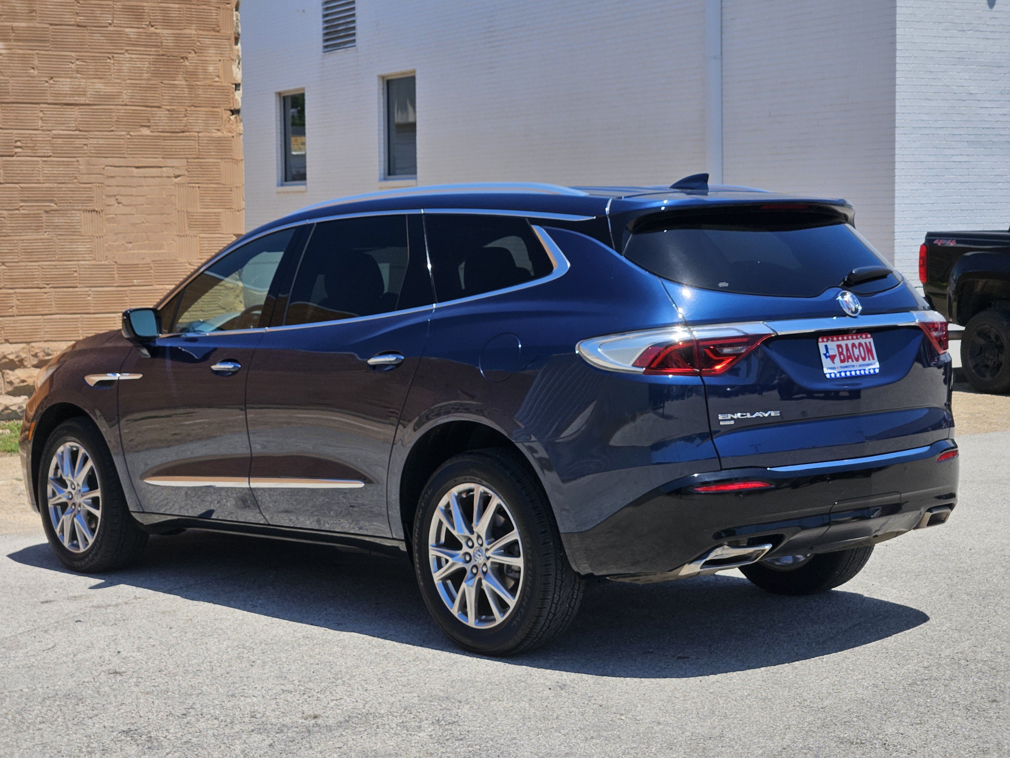 Used 2023 Buick Enclave Essence w/ Experience Buick Package AWD/4WD image 4