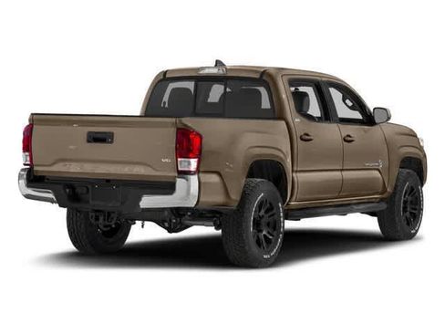 Used 2018 Toyota Tacoma SR5 RWD image 2