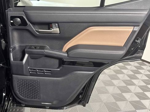 Used 2025 Toyota 4Runner Limited image 20