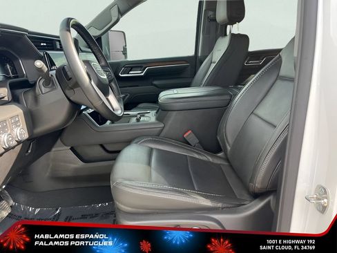 Used 2025 GMC Sierra 3500 Denali w/ Denali Reserve Package AWD/4WD image 10