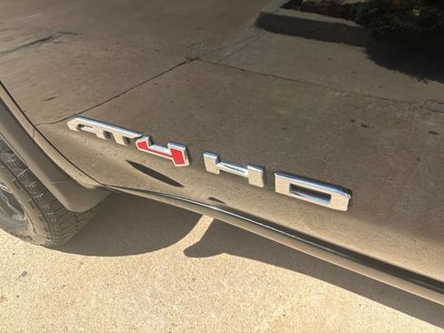 Used 2025 GMC Sierra 2500 AT4 AWD/4WD image 6