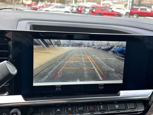 Certified 2025 Chevrolet Silverado 1500 LT image 14