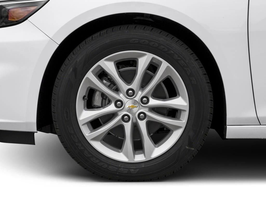 Used 2017 Chevrolet Malibu LT FWD image 43