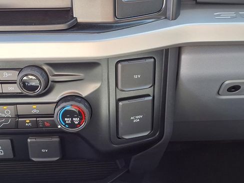 New 2025 Ford F450 XLT w/ XLT Value Package image 14