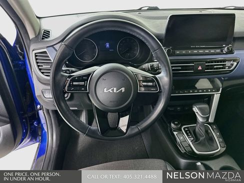 Used 2022 Kia Seltos Nightfall Edition AWD/4WD image 13
