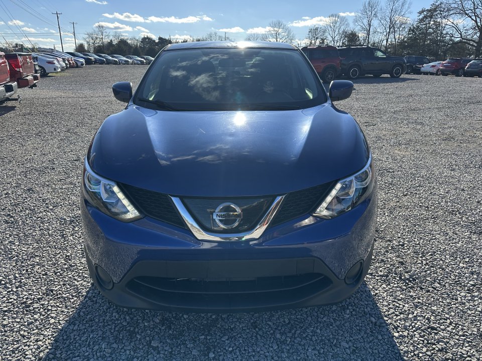 Used 2019 Nissan Rogue Sport S w/ Appearance Package FWD image 2