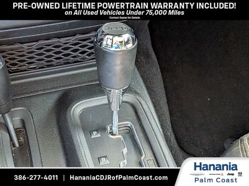 Used 2017 Jeep Wrangler Unlimited Rubicon w/ Connectivity Group AWD/4WD image 22